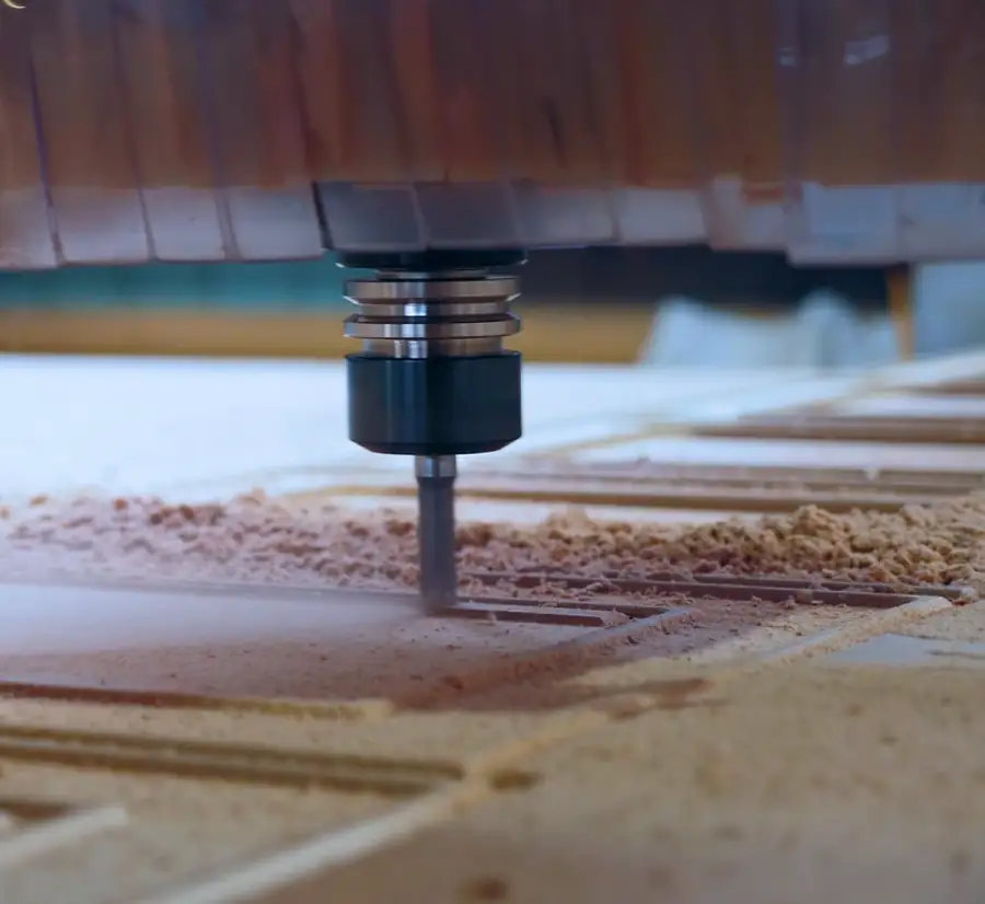 Corte em madeira com CNC Router